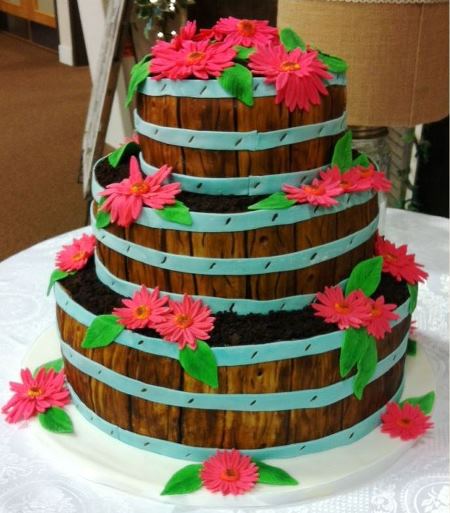 wooden basket daisy cake