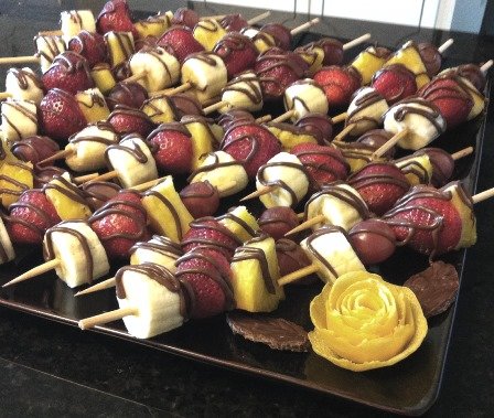 chocolate drizzled fruit kabobs1